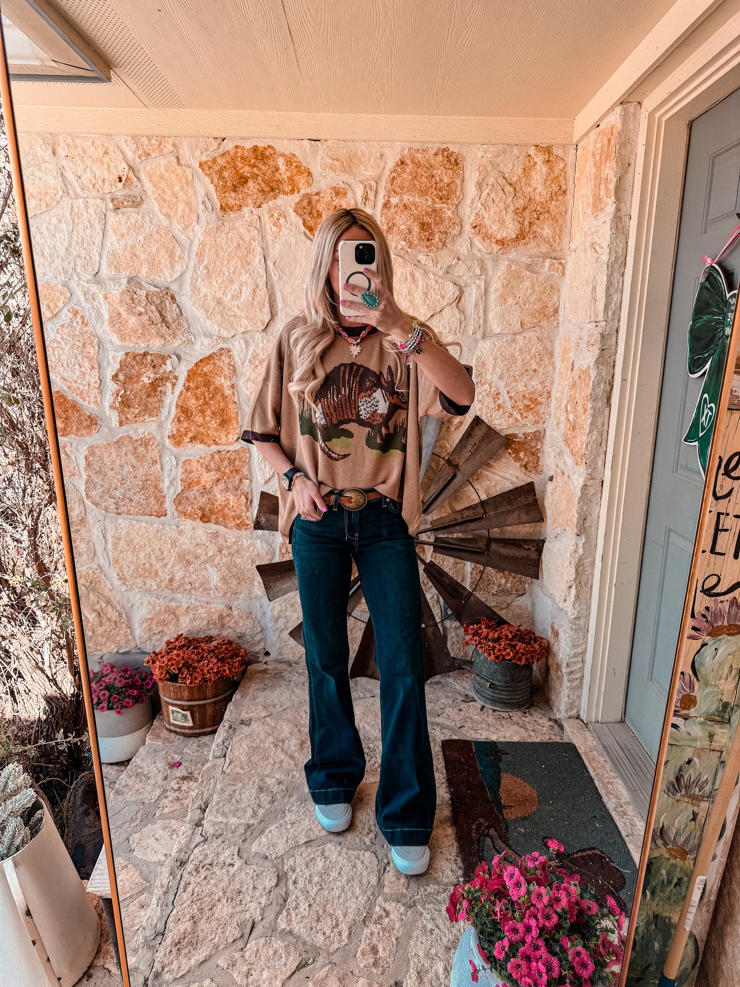 The Texas Armadillo Shirt (Brown) - The Vintage Emmie