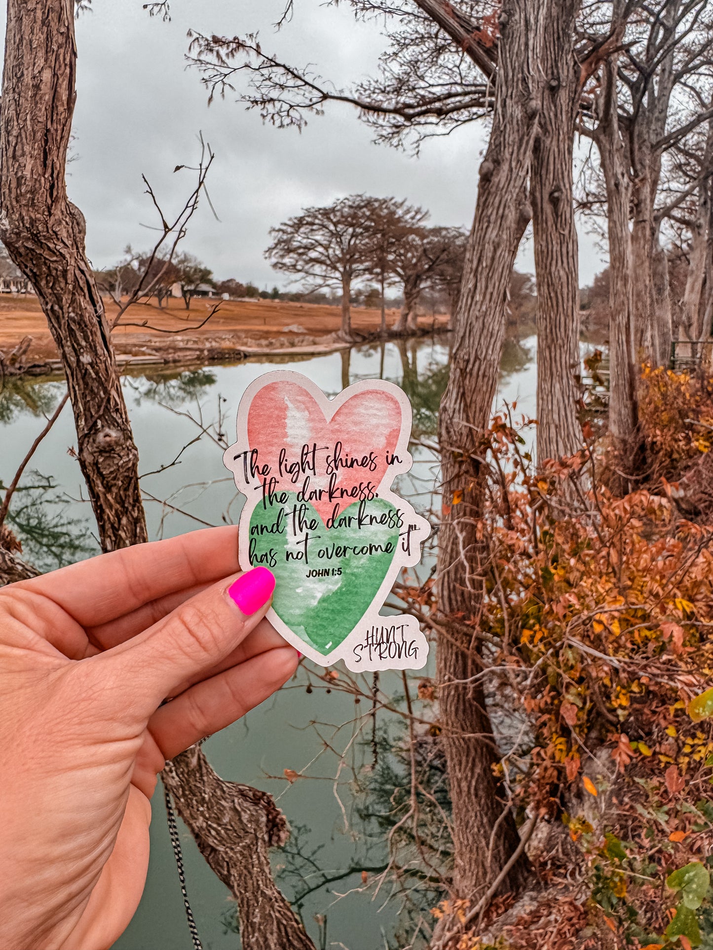 The Light Shines In The Darkness Magnet - The Vintage Emmie