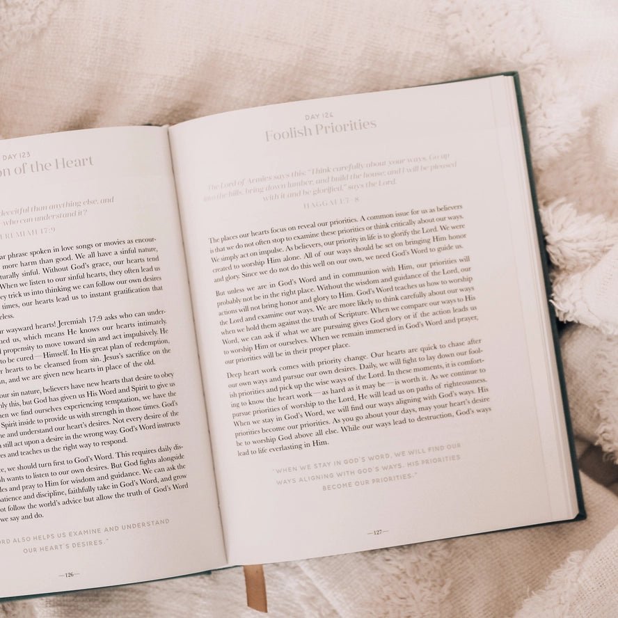 The Gospel Changes Everything | 365 - Day Devotional - The Vintage Emmie