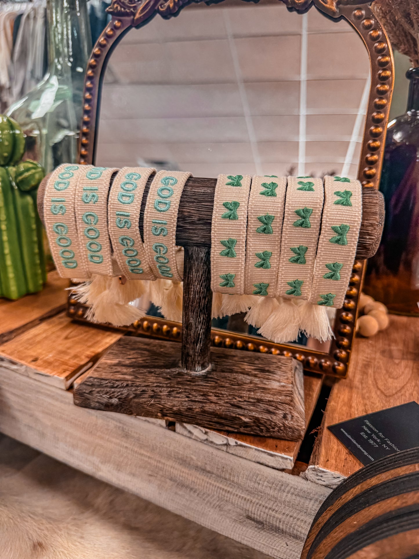 Mint Green Bows Bracelet - The Vintage Emmie