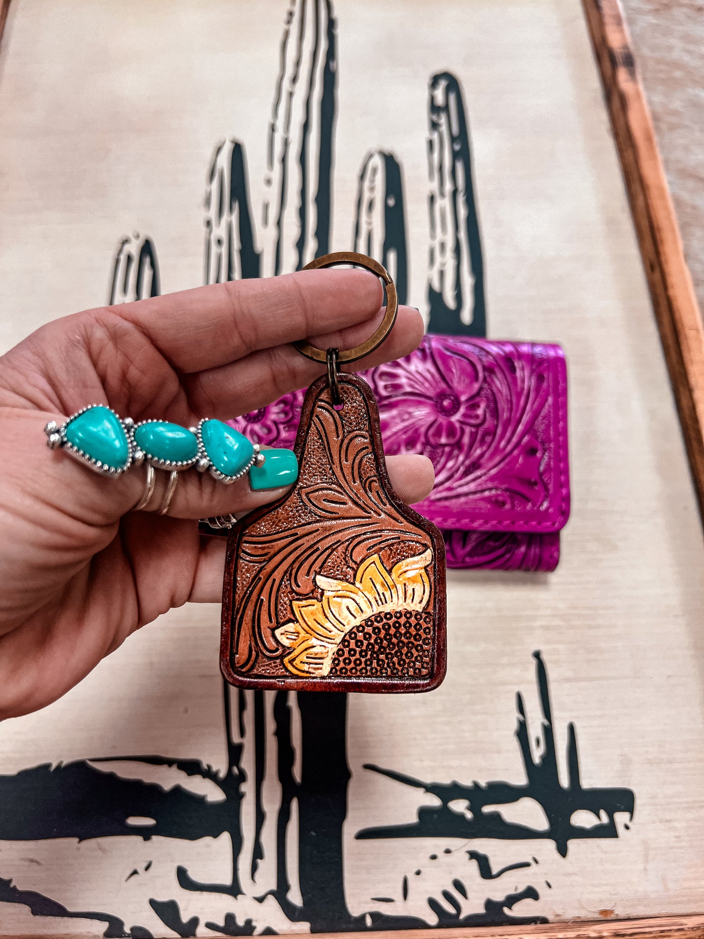 Dark Brown Sunflower Keychain - The Vintage Emmie