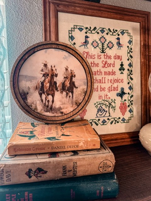 The Cowboys Friends Picture (Round) - The Vintage Emmie