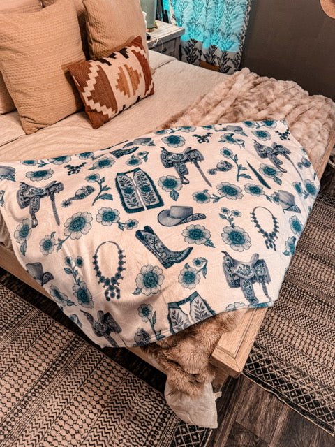 The Western Essentials Throw Blanket (Blue & white) - The Vintage Emmie