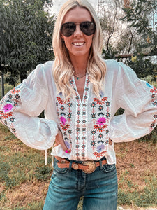 The Uvalde Embroidered Floral Top (White) - The Vintage Emmie