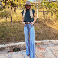 The Tecula Wide Leg Denim Jeans (Medium Wash) - The Vintage Emmie