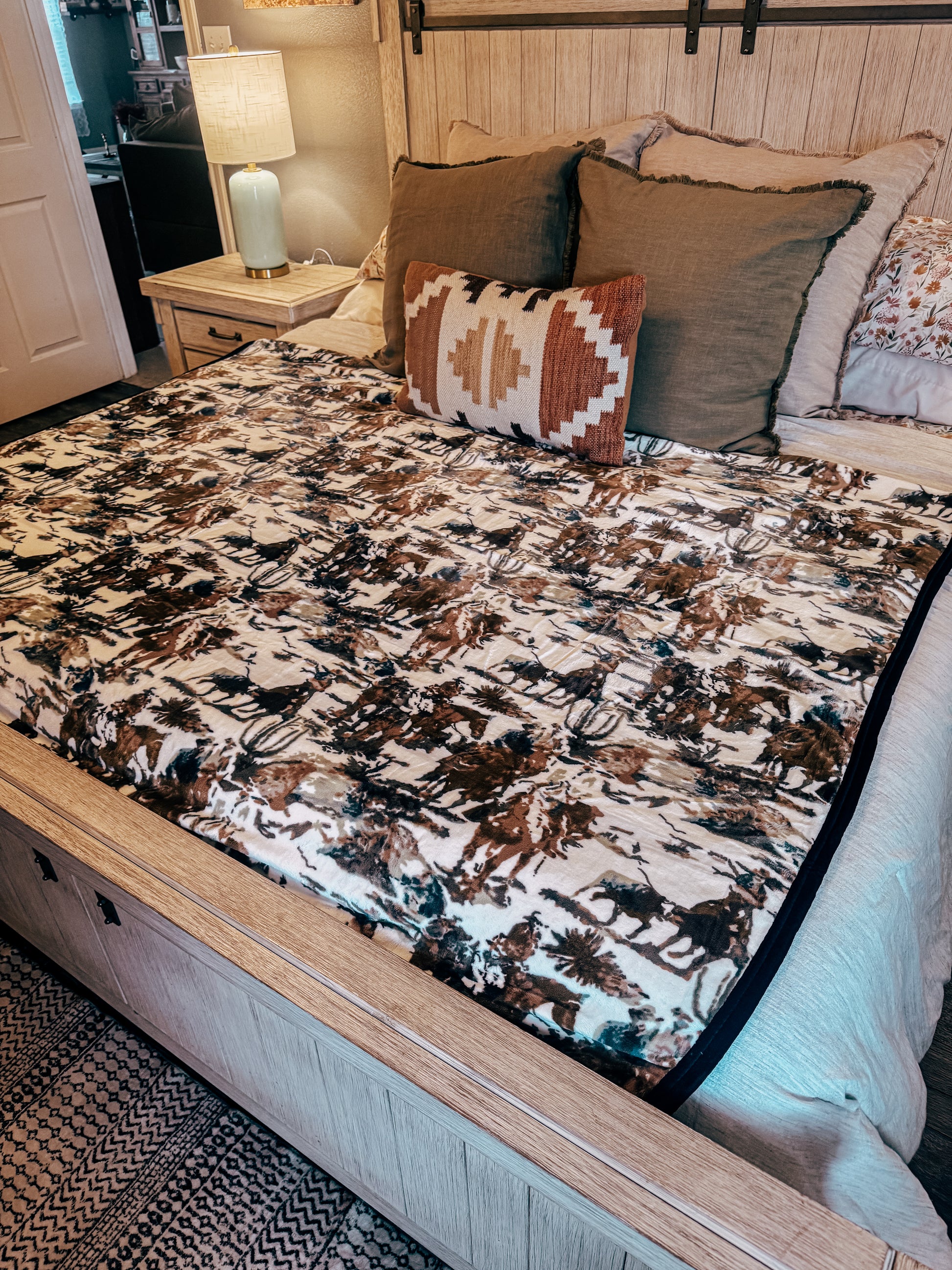 The Cowboy Home Throw Blanket (Queen) - The Vintage Emmie