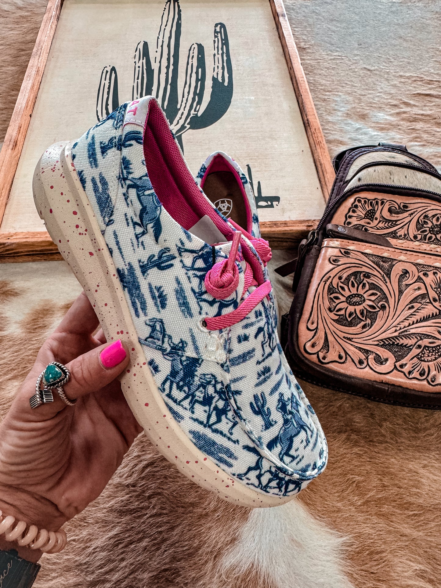 Ariat Hilo Navy Westbound Shoes - The Vintage Emmie