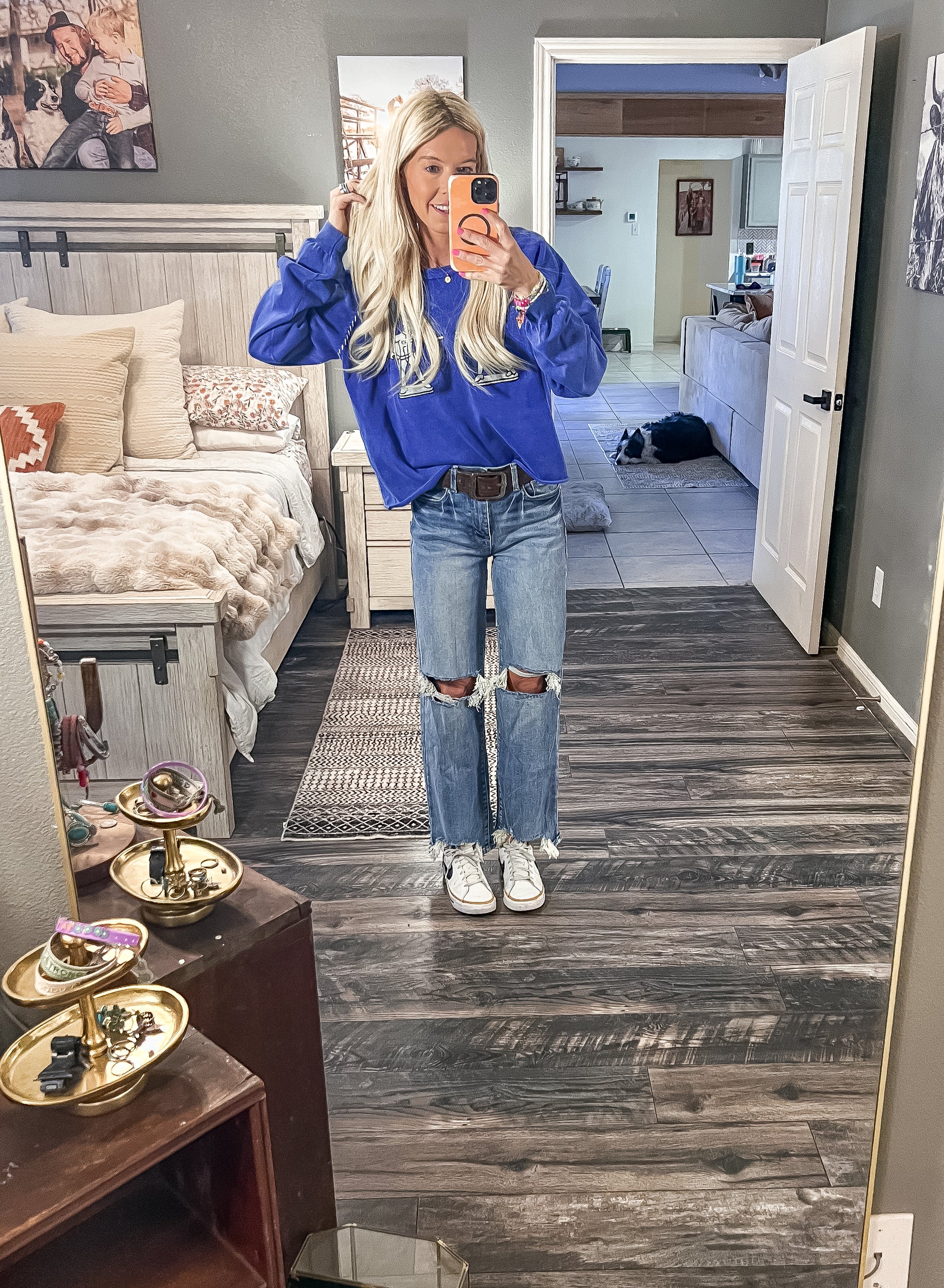 The Van Horn Distressed Jeans - The Vintage Emmie