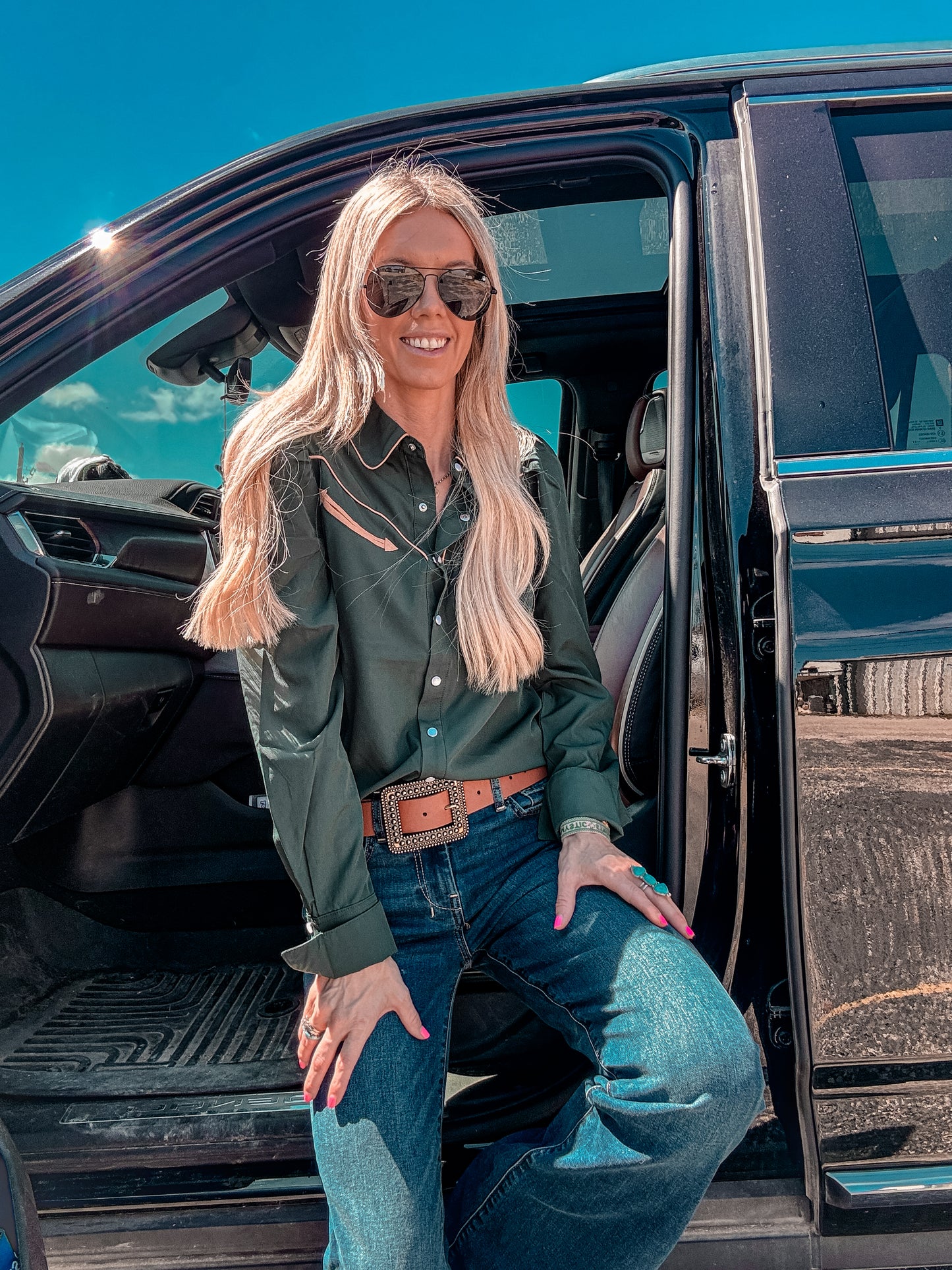 The Guthrie Pearl Snap Button Down (Hunter Green) - The Vintage Emmie