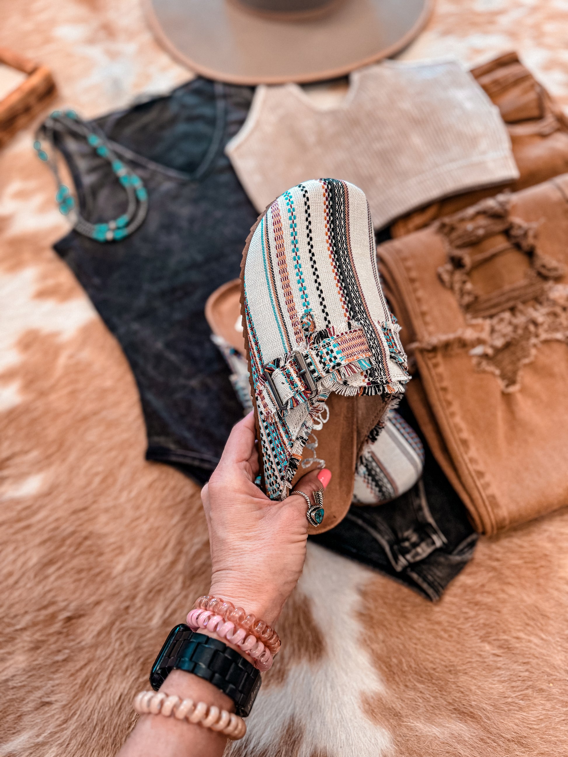 The Seminole Slide (Cream Multi) - The Vintage Emmie