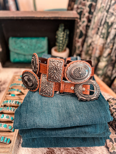 The Bristol Leather Concho Belt (Brown) - The Vintage Emmie