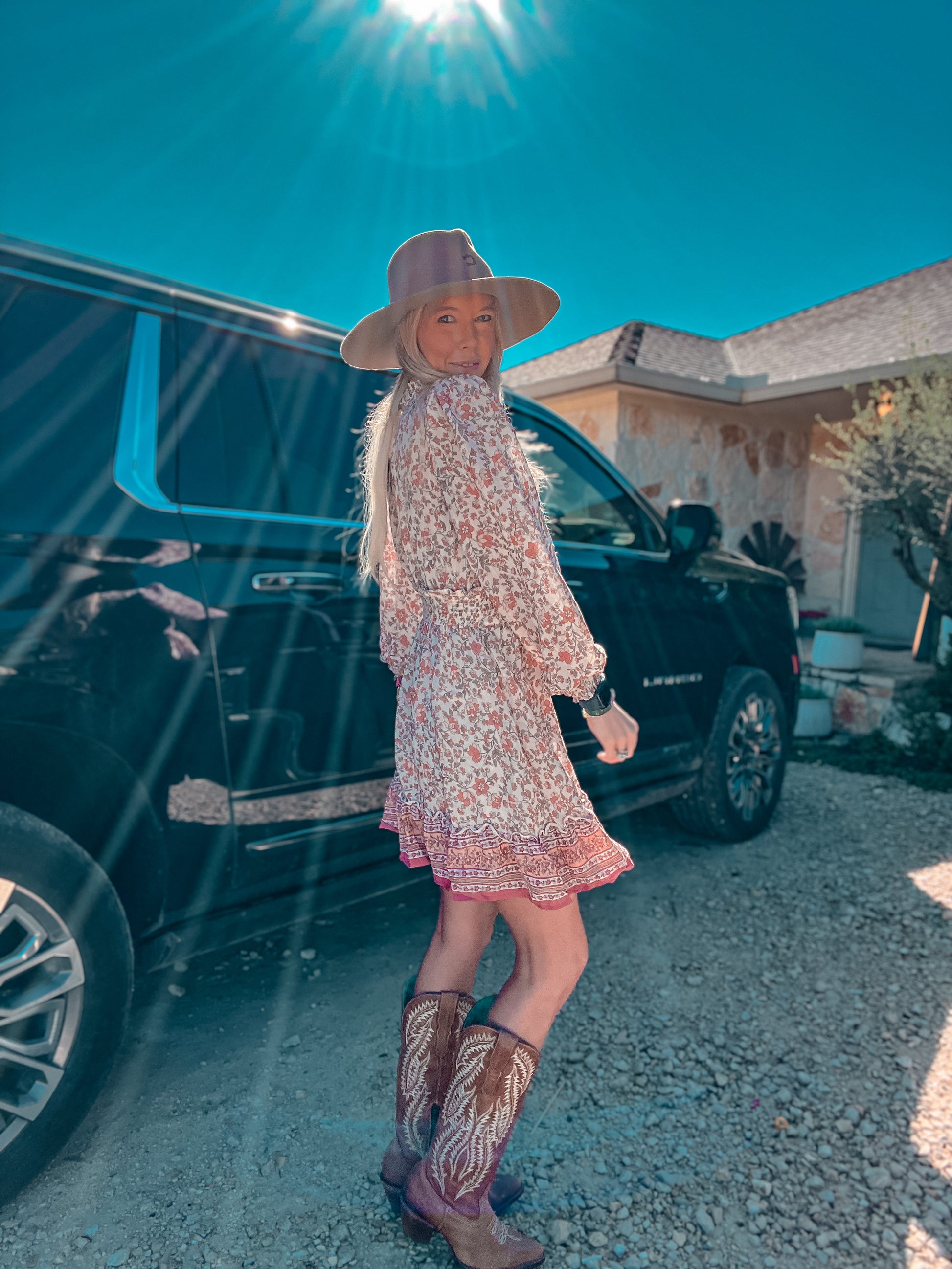 The Dolores Floral Dress - The Vintage Emmie