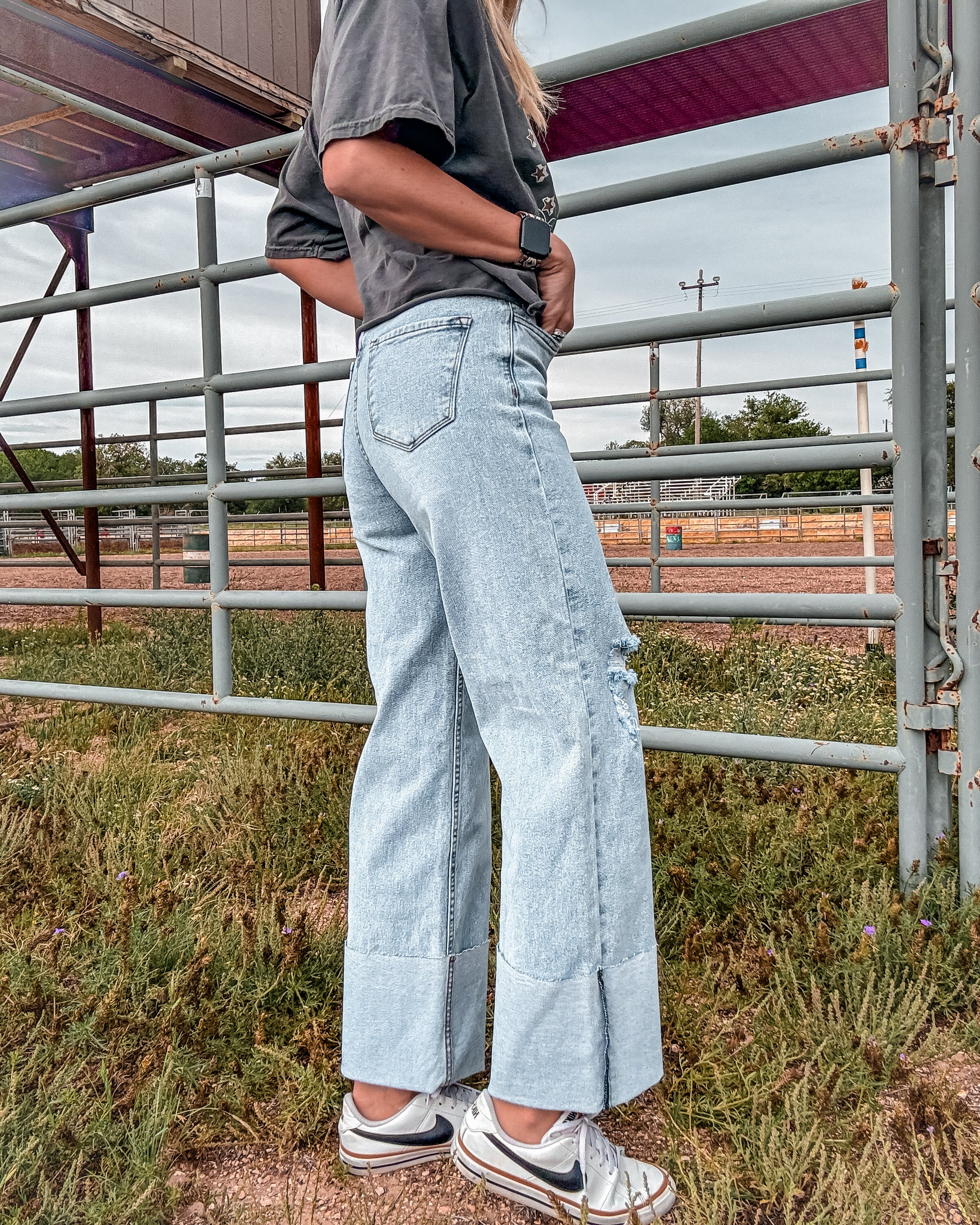 The Slater Cuffed Jeans (Light Wash) - The Vintage Emmie