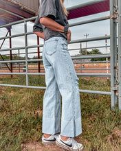 The Slater Cuffed Jeans (Light Wash)