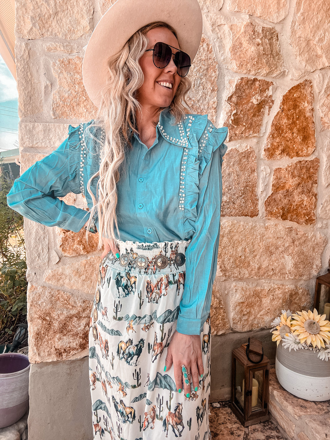 The Clyde Ruffle Sleeve Button Down (Chambry)