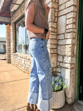 Load image into Gallery viewer, The Coahoma High Waisted Wide Leg Jeans