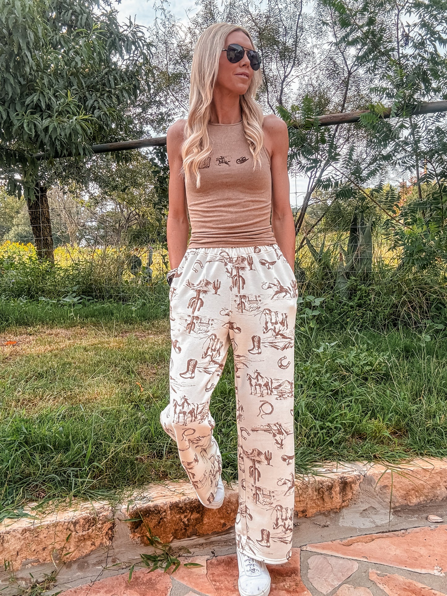 The Joyze Western Sweatpants (Cream) - The Vintage Emmie