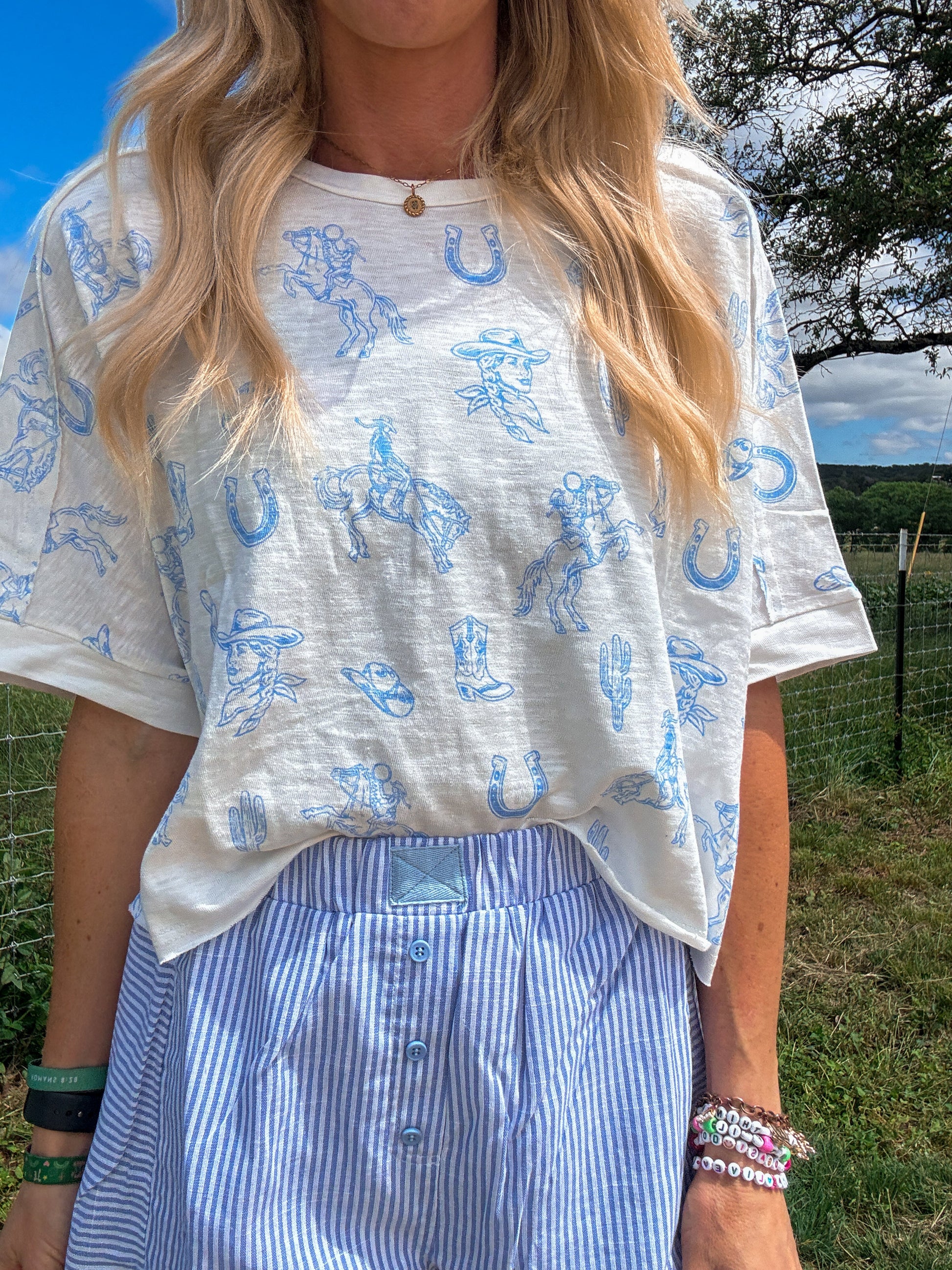 The Rosebud Western Cropped Top (White) - The Vintage Emmie