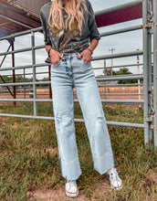 The Slater Cuffed Jeans (Light Wash)