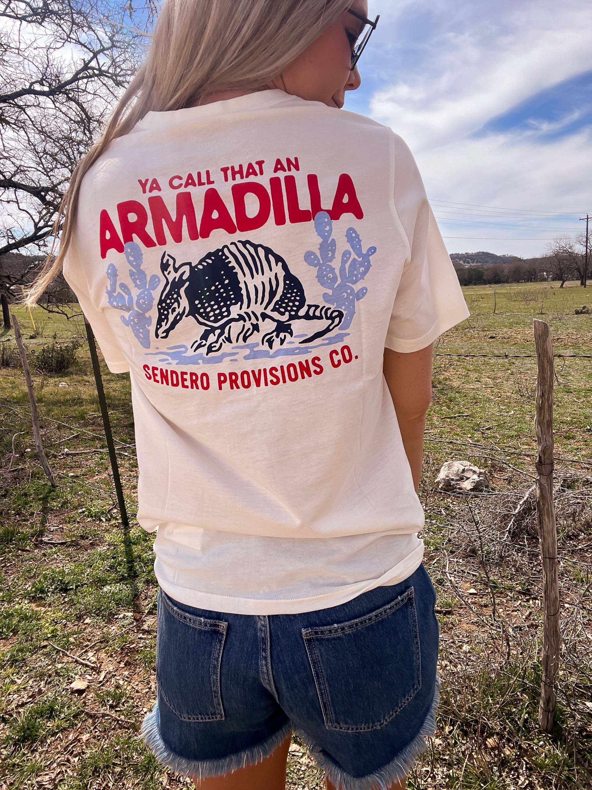 Sendero Provisions Armadilla Tee (Off White) - The Vintage Emmie