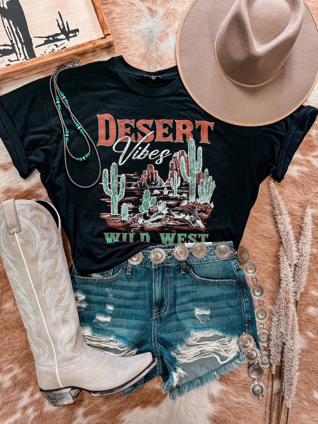 Desert Vibe Crop Tee (Black)