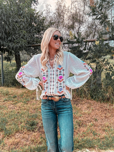 The Uvalde Embroidered Floral Top (White) - The Vintage Emmie