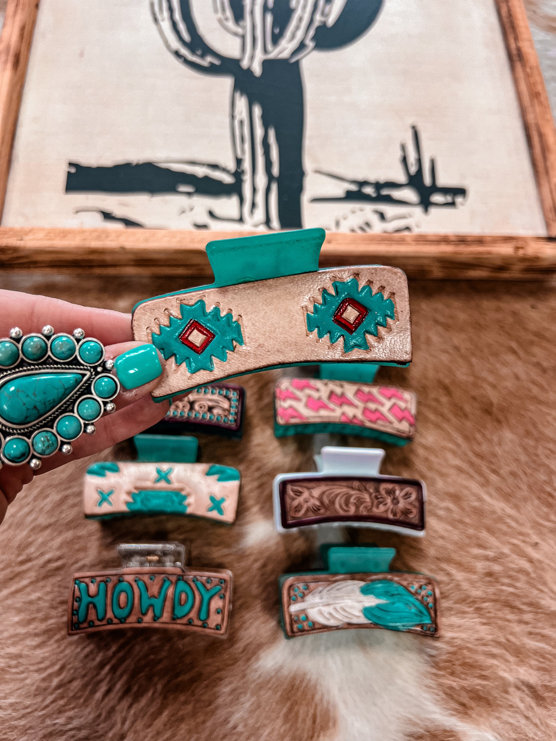 Wester Claw Clip (Option 2) - The Vintage Emmie