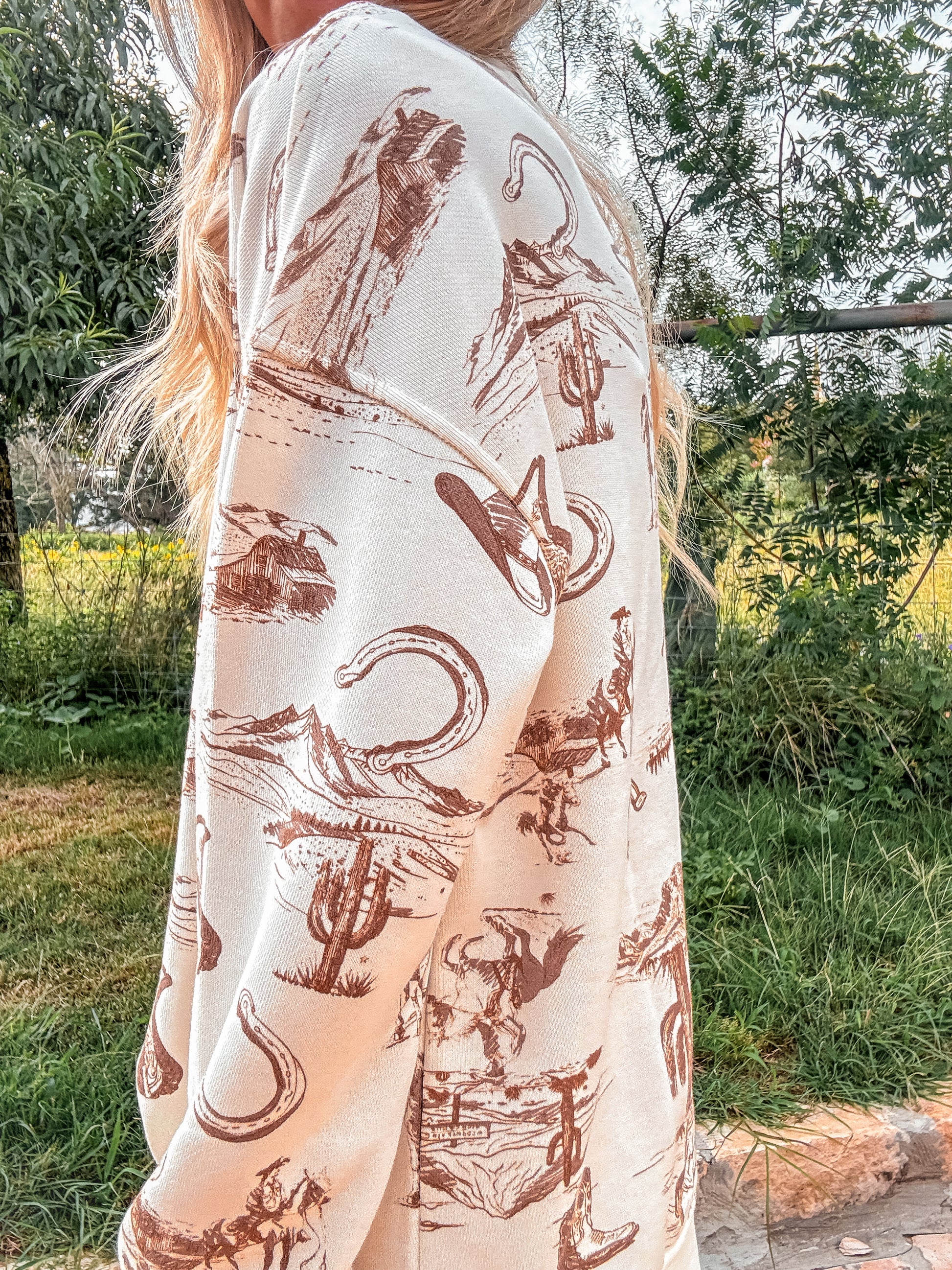 The Paxton Western Crew Neck Sweater (Cream) - The Vintage Emmie