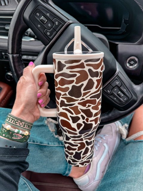 Duck Camo 40oz Flip Lid Tumbler - The Vintage Emmie