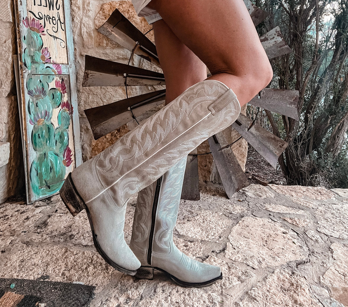 Liberty Black Cowboy Boots (Everest Ice) - The Vintage Emmie
