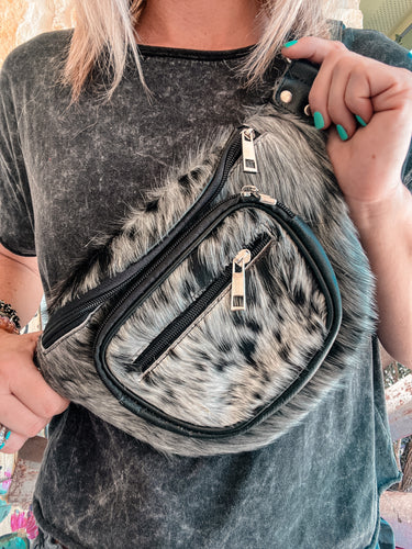 The Burkett Cowhide Bum Bag (2)