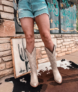 Ariat Belinda Stretch Fit Boots (Bone)