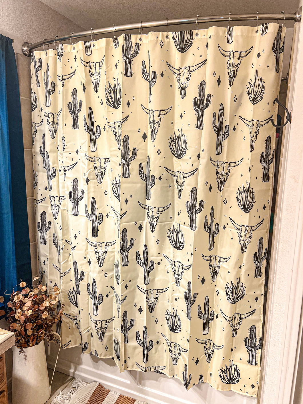 Cactus & Bull Skull Shower Curtain (Off White)