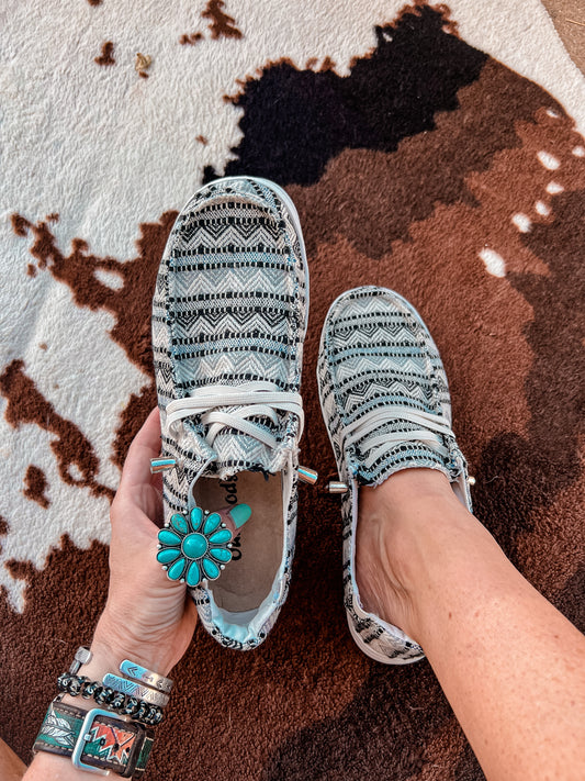 The DeSoto Aztec Shoes (Grey) - The Vintage Emmie